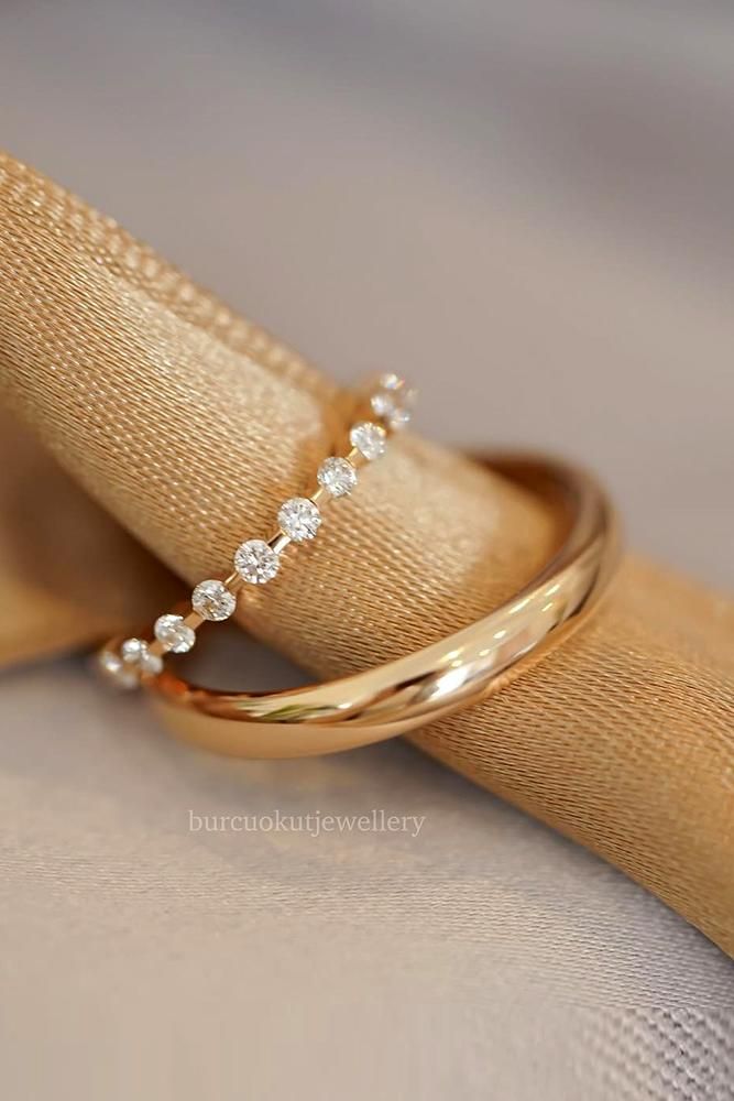 Elegant wedding bands give attractive look to your fingers