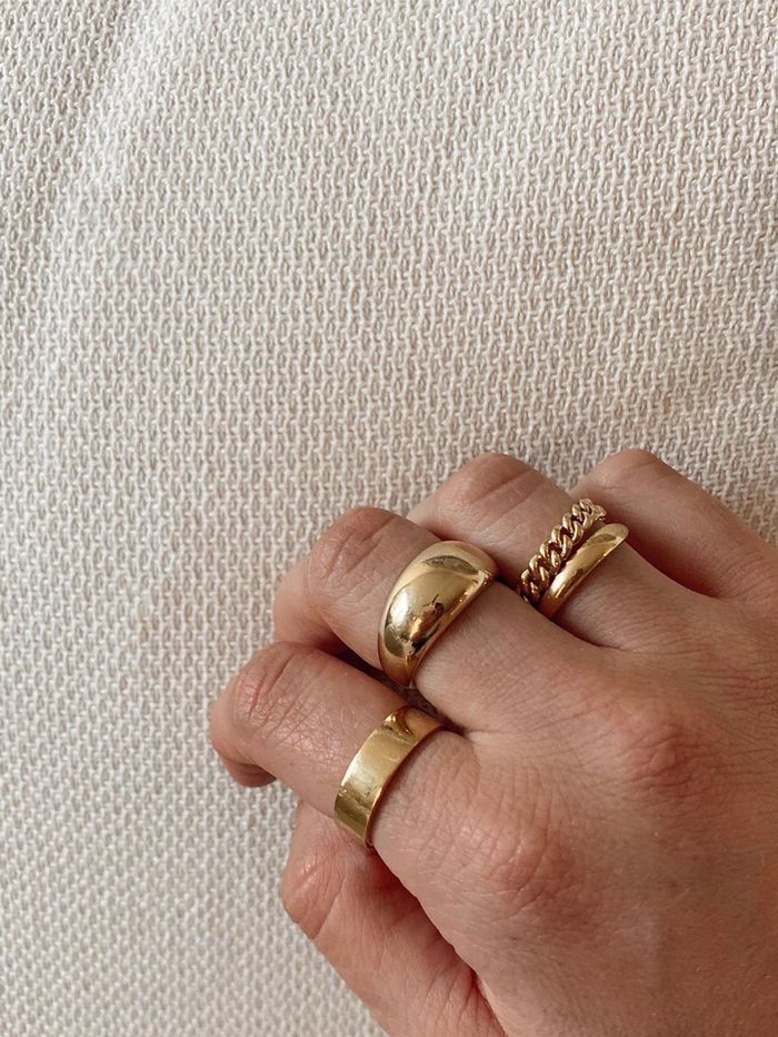 Elegant and trendy design options in gold rings