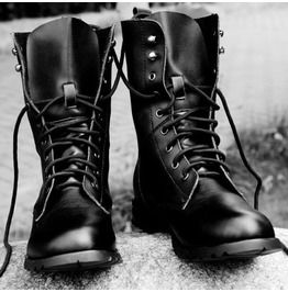 Choose the best mens biker boots