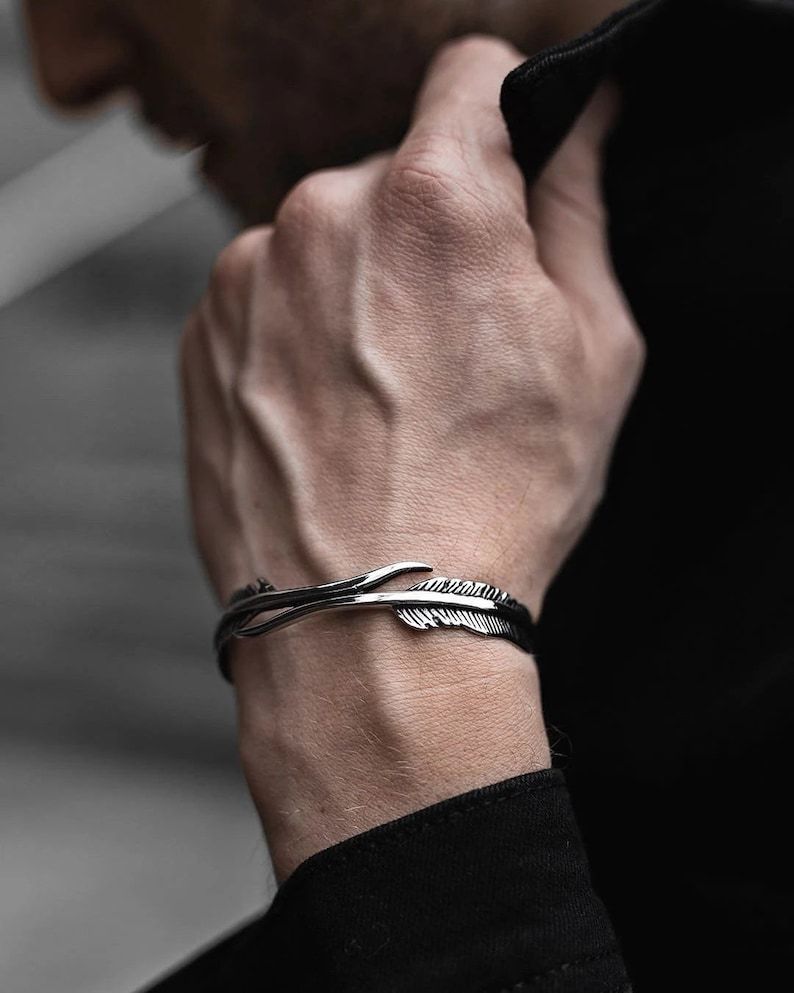 Look Stylish with mens silver bracelets