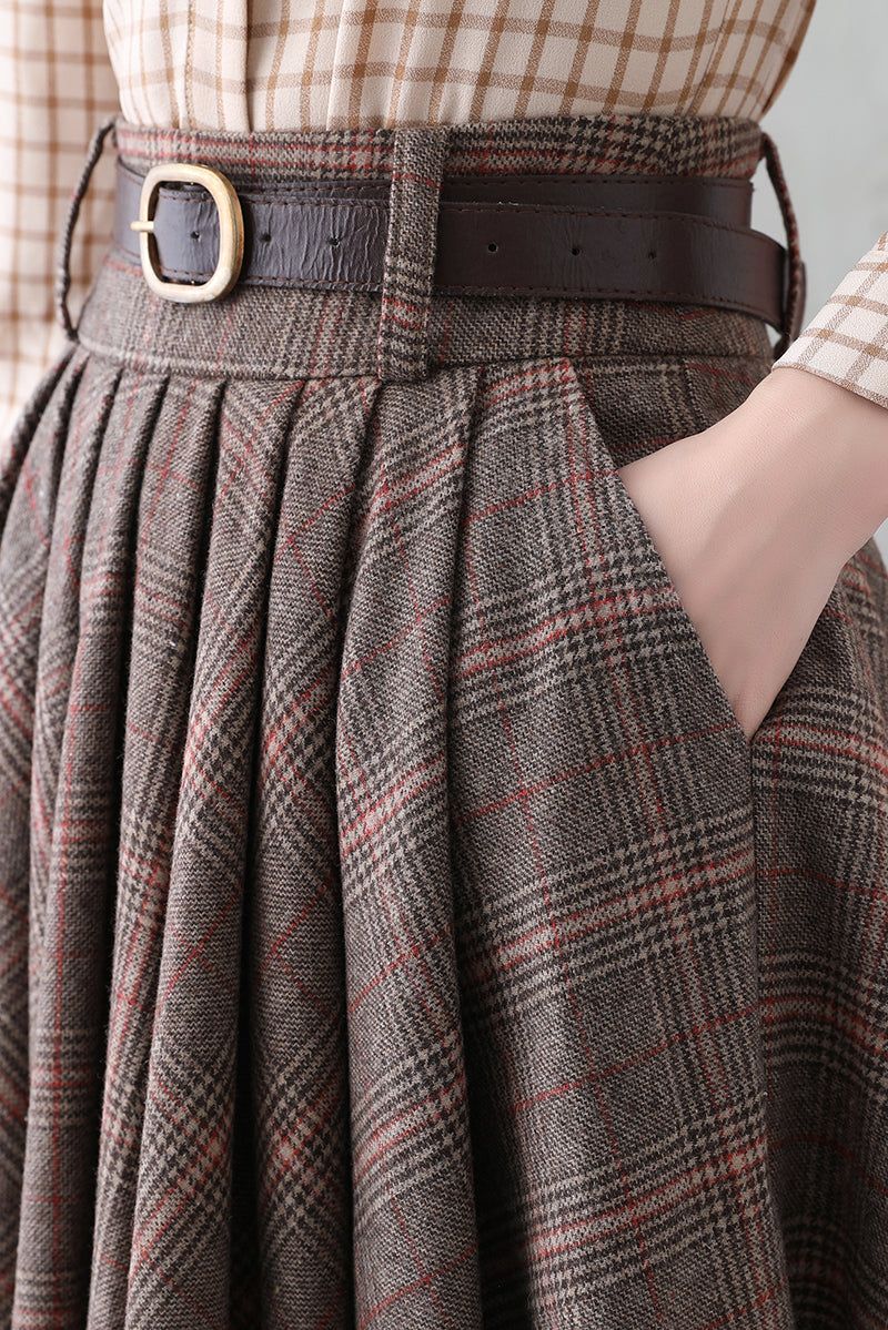 How to Style Plaid Wool Skirt: Top 13 Cozy Outfit Ideas for Women