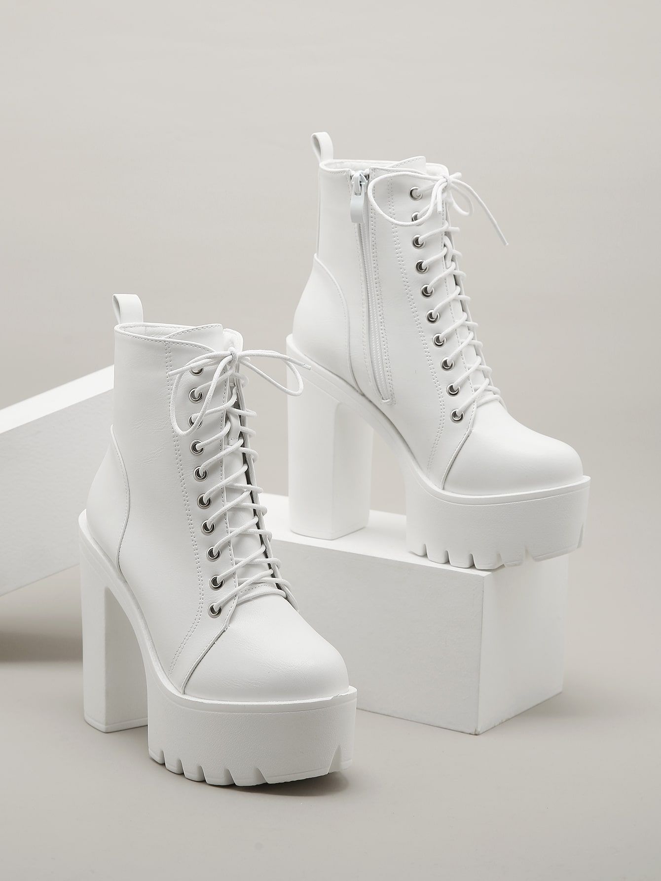 Enhance towards White boots for women glamorous look