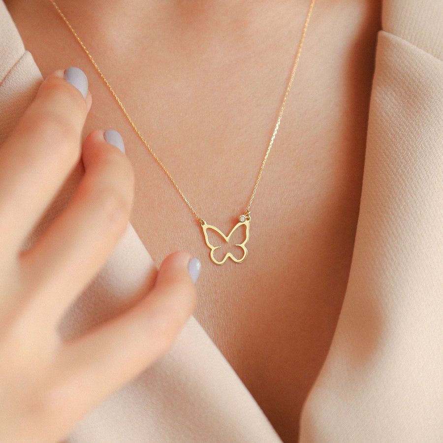 Get the butterfly necklace design to look stylish