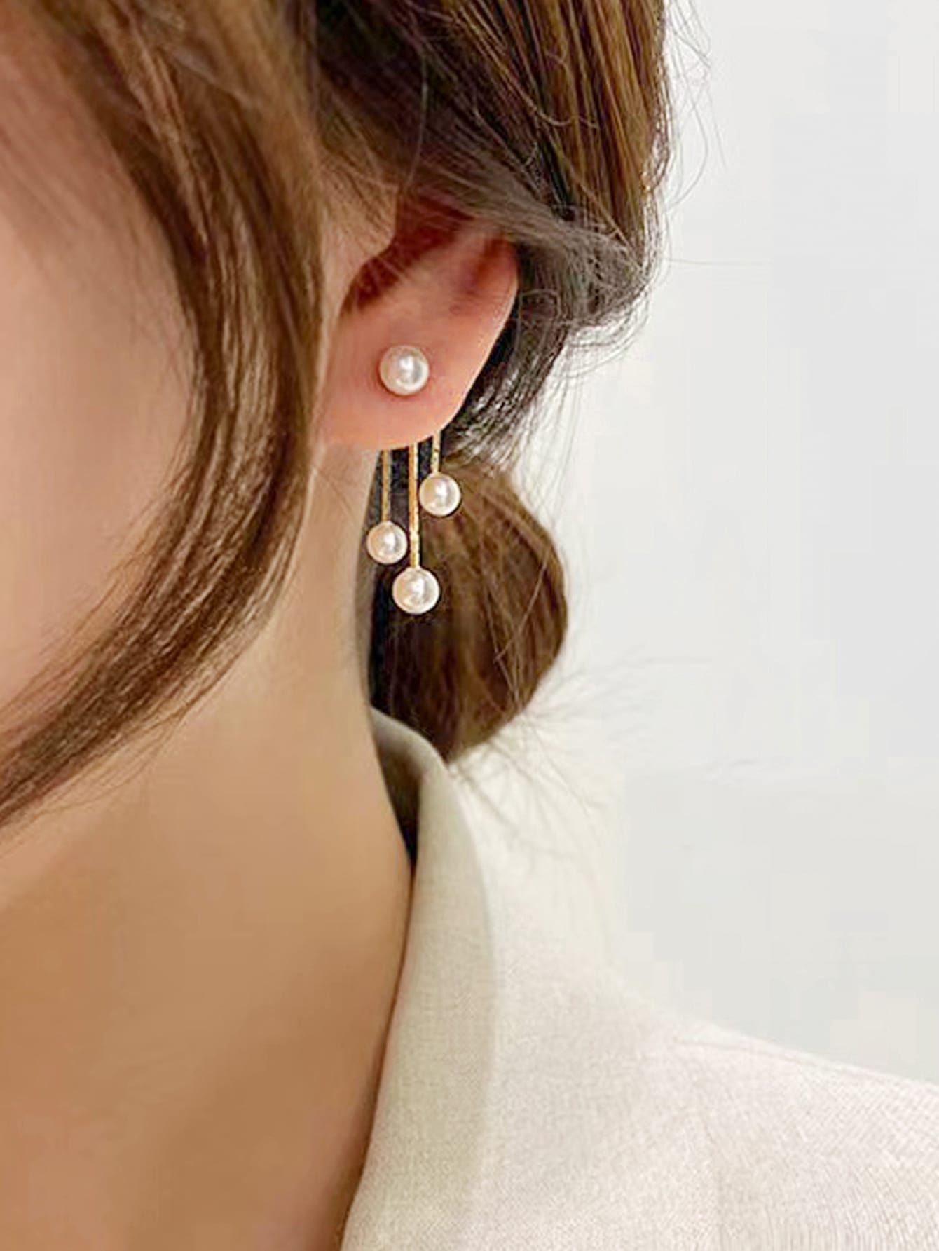 Spice up you with designed Earring jacket