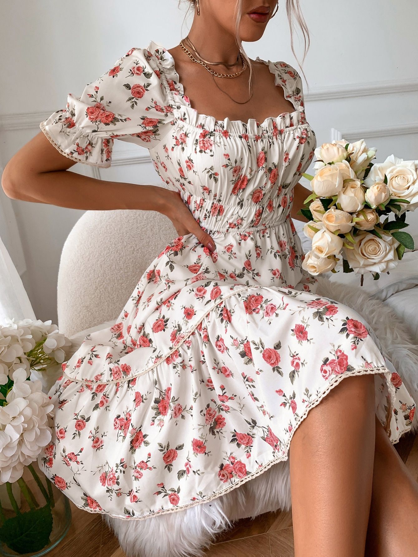 Make your choice for floral print dresses conveniently
