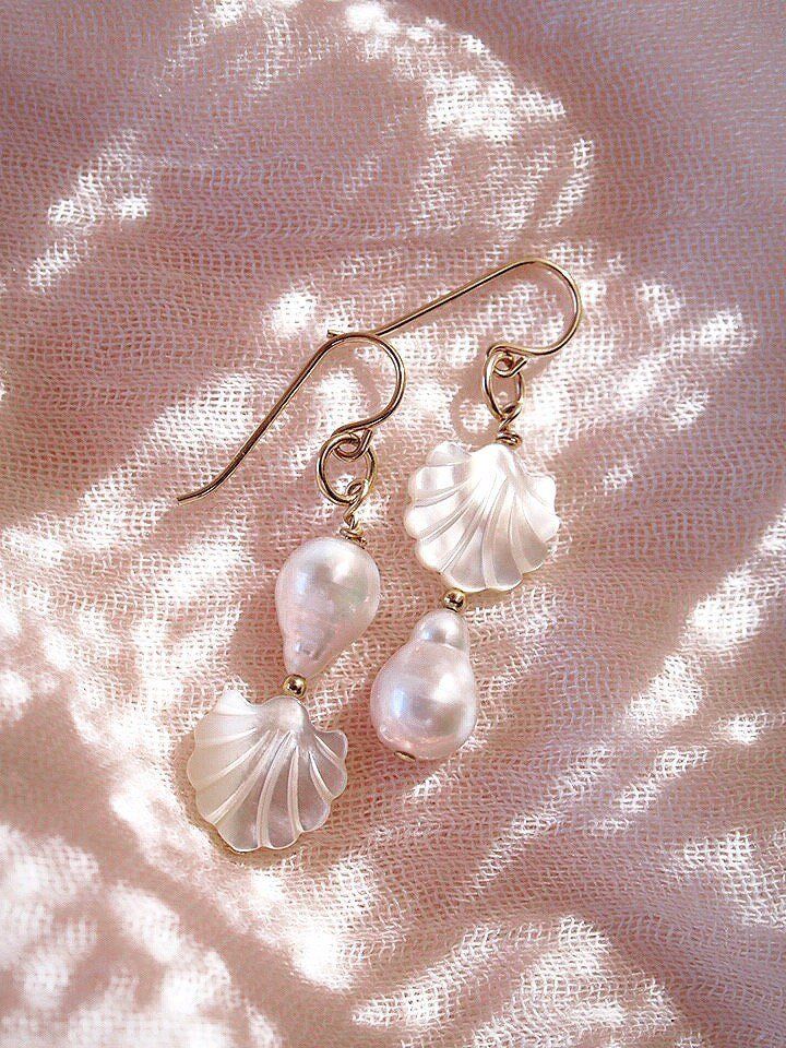 Pick stylish pieces in mother of pearl earring for attractive looks