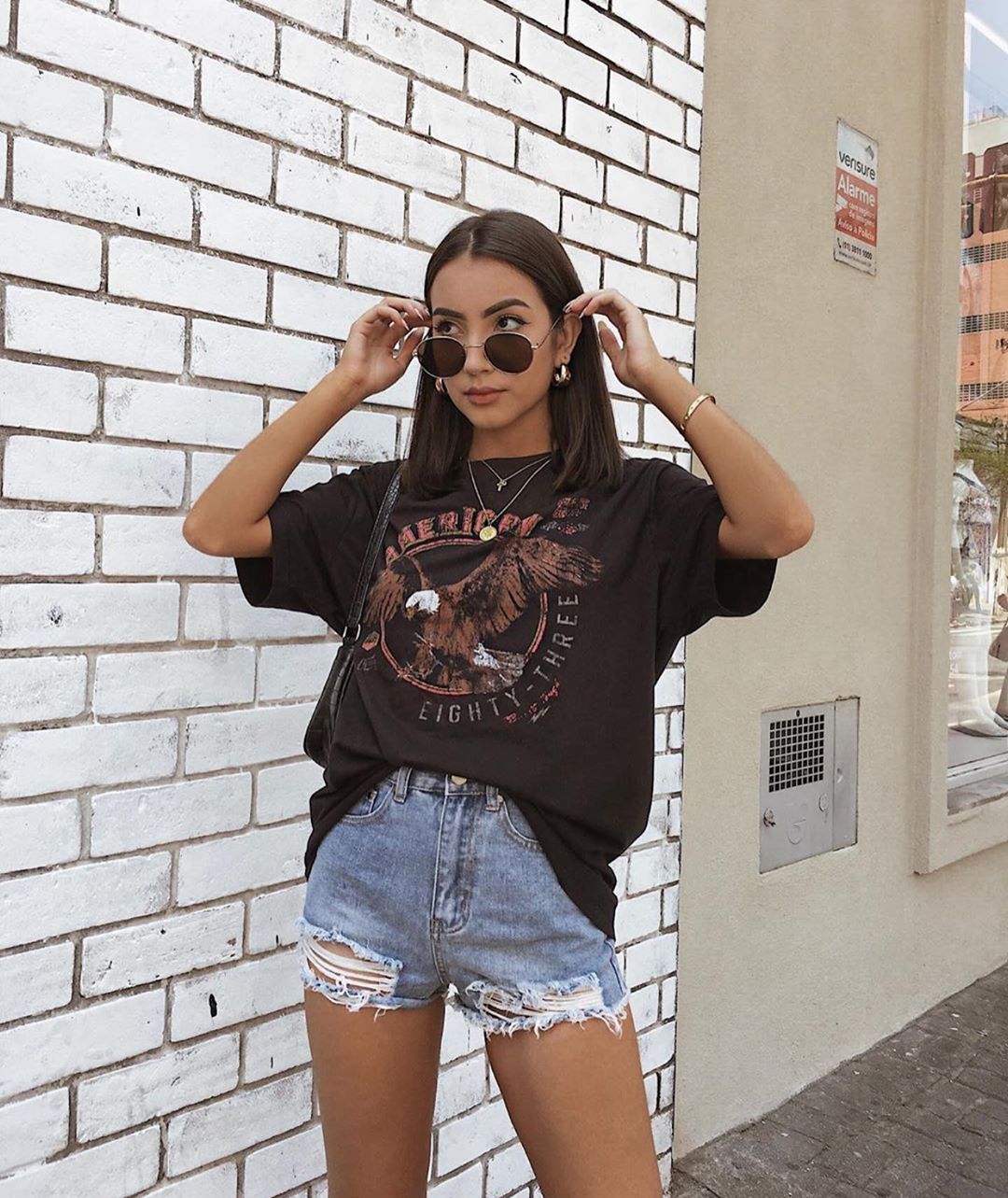How to Wear Ripped Jean Shorts: Top 13 Stylish Outfit Ideas for Women