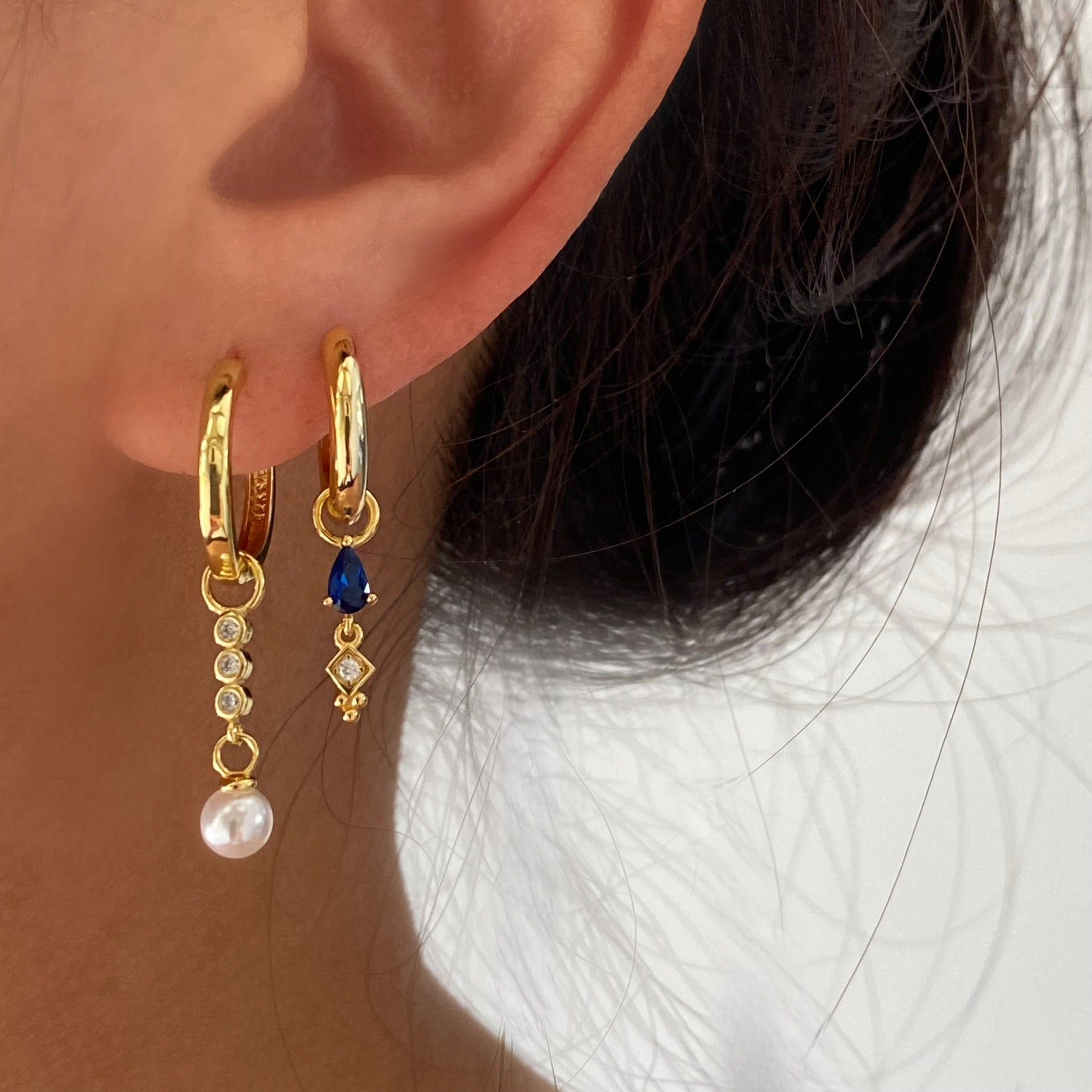 Fascinating gold dangle earrings for special occasions