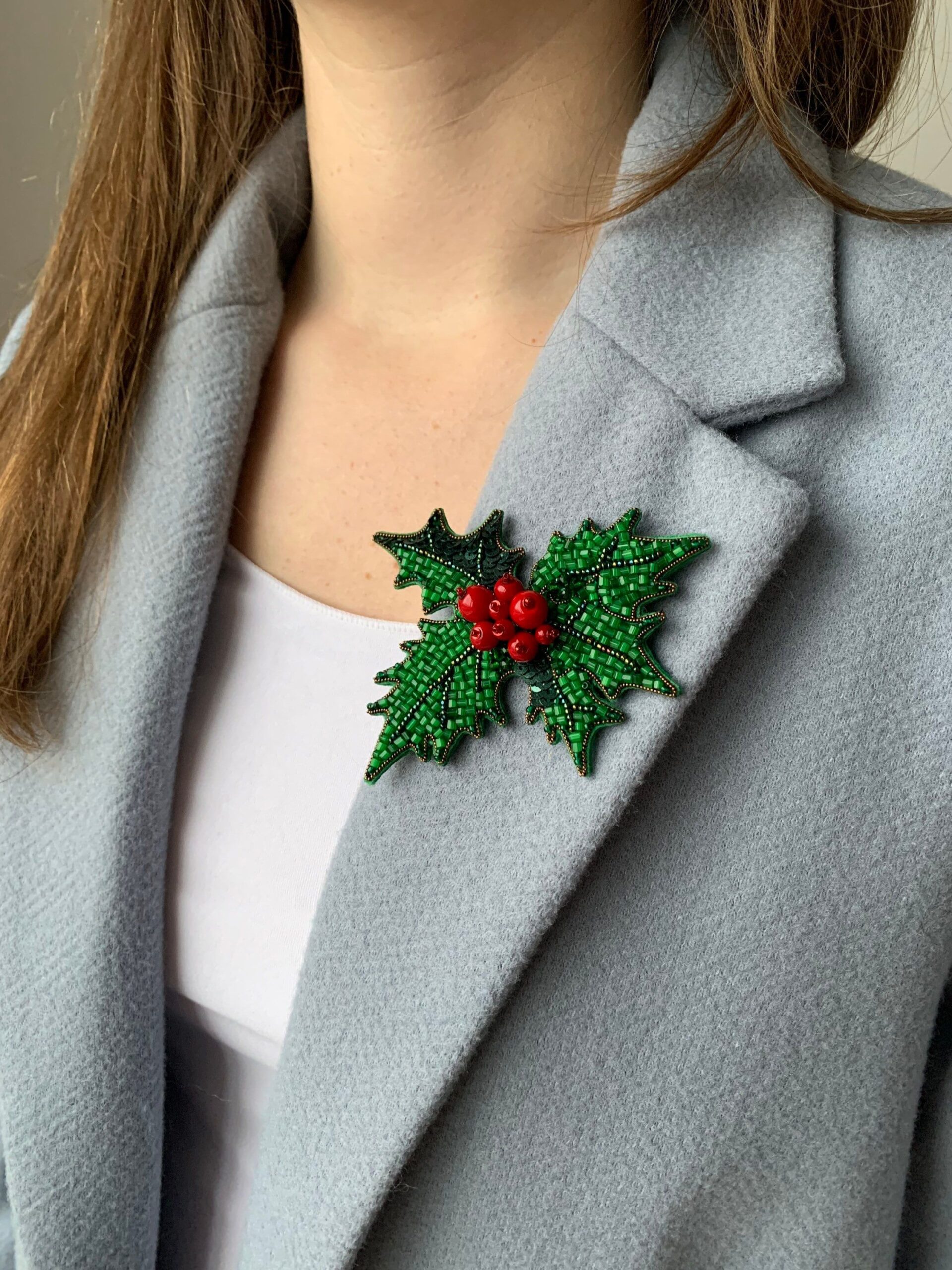 Sparkle and Shine: The Top Christmas
Brooch Trends of 2024