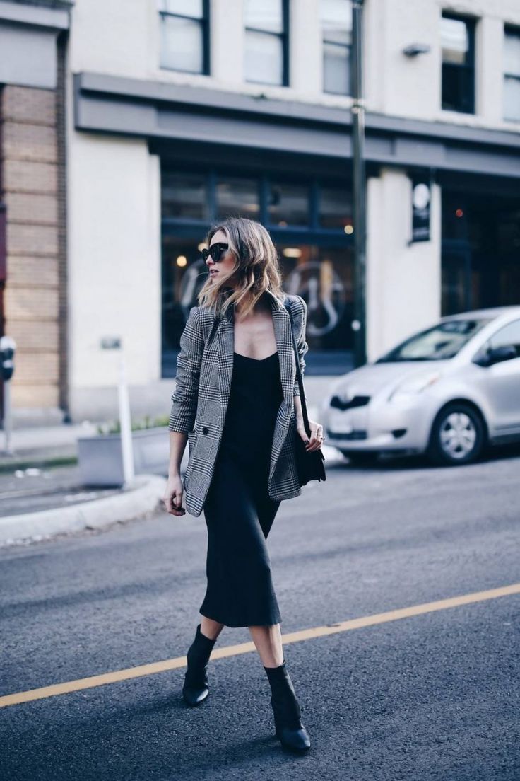 How to Style Black and White Blazer: Top 13 Stylish Outfit Ideas for Women