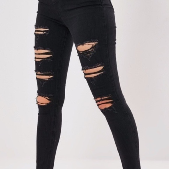 How to Wear Black Ripped Skinny Jeans: Best 13 Outfits to Look Slim for Ladies