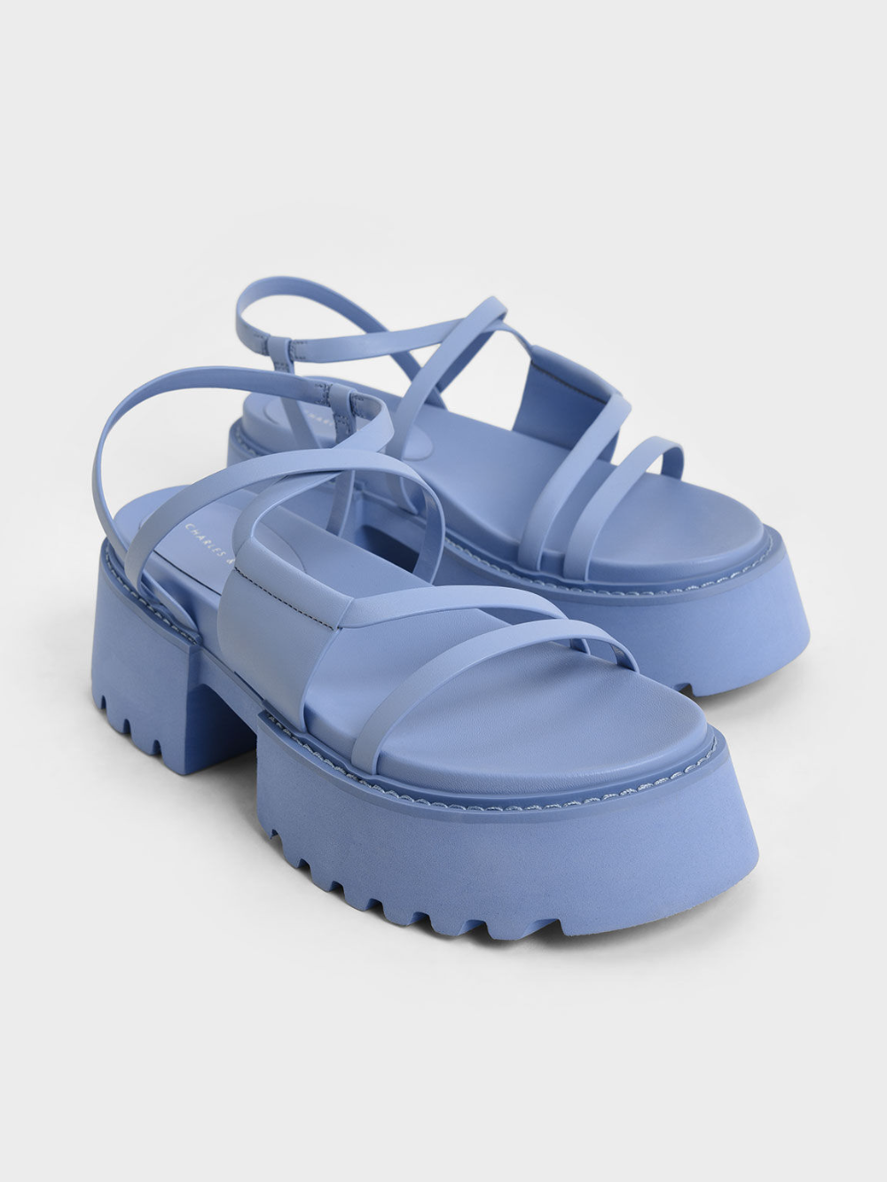 How to Wear Blue Sandals: Top 15 Stylish & Casual Outfit Ideas for Ladies