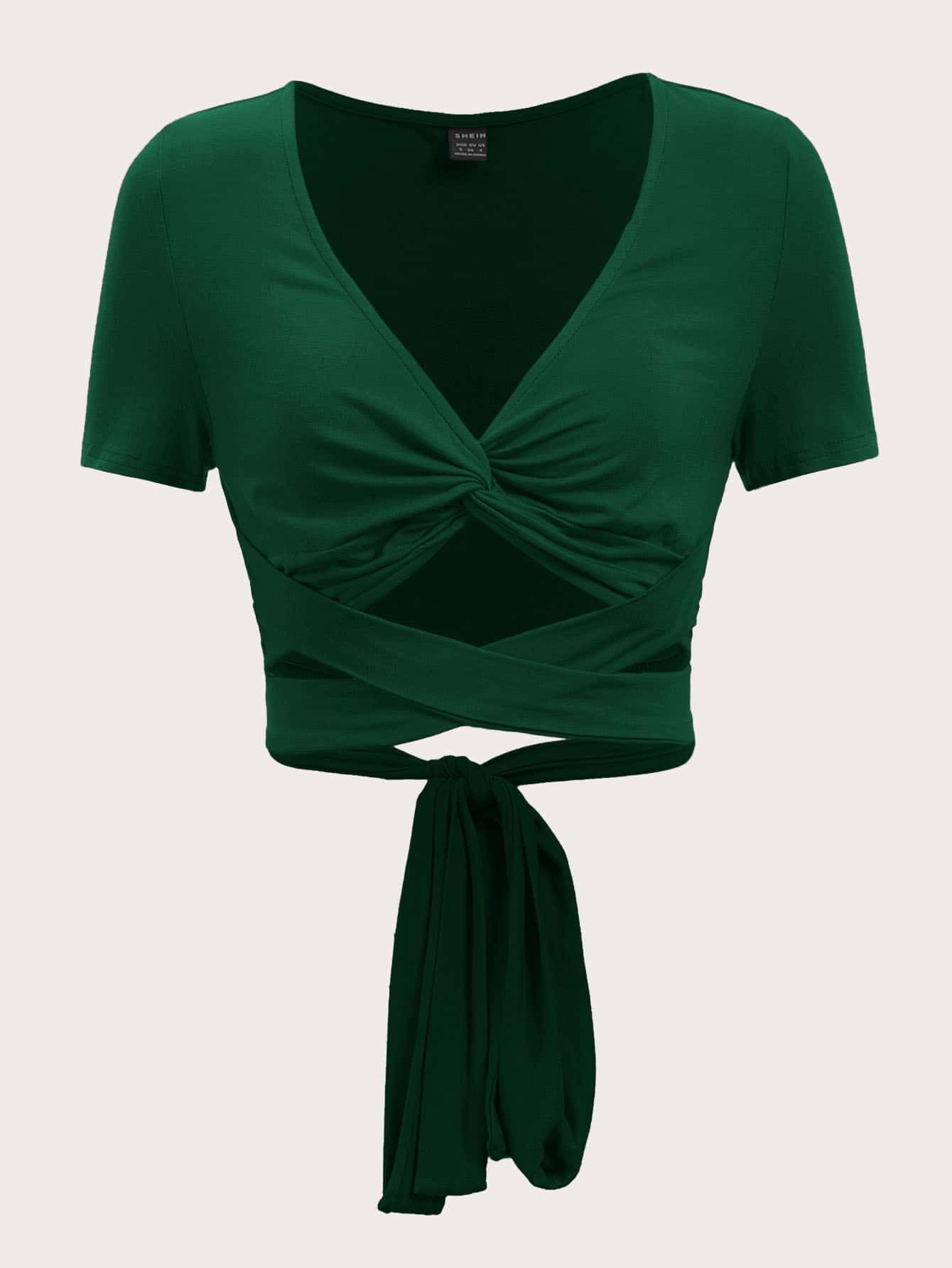 Best 13 Emerald Green Top Outfit Ideas for Women: Style Guide