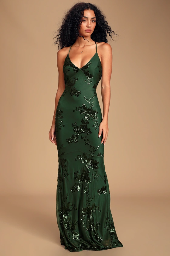 How to Wear Green Lace Dress: 15 Deep & Beautiful Outfits