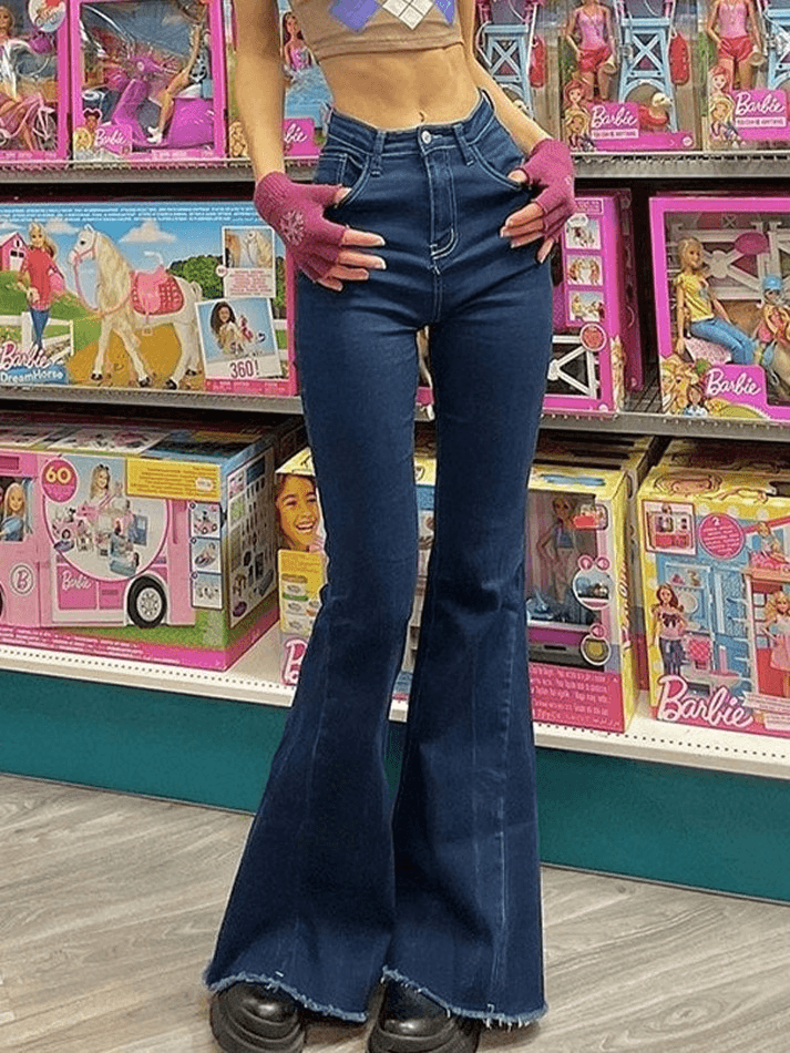 The Ultimate Guide to Styling High
Waisted Flare Jeans