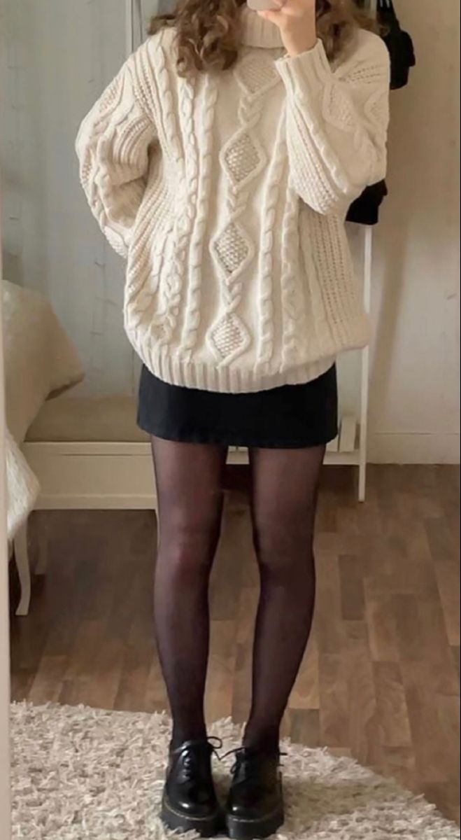 Best 15 Oversized Knit Sweater Outfit Ideas for Women
