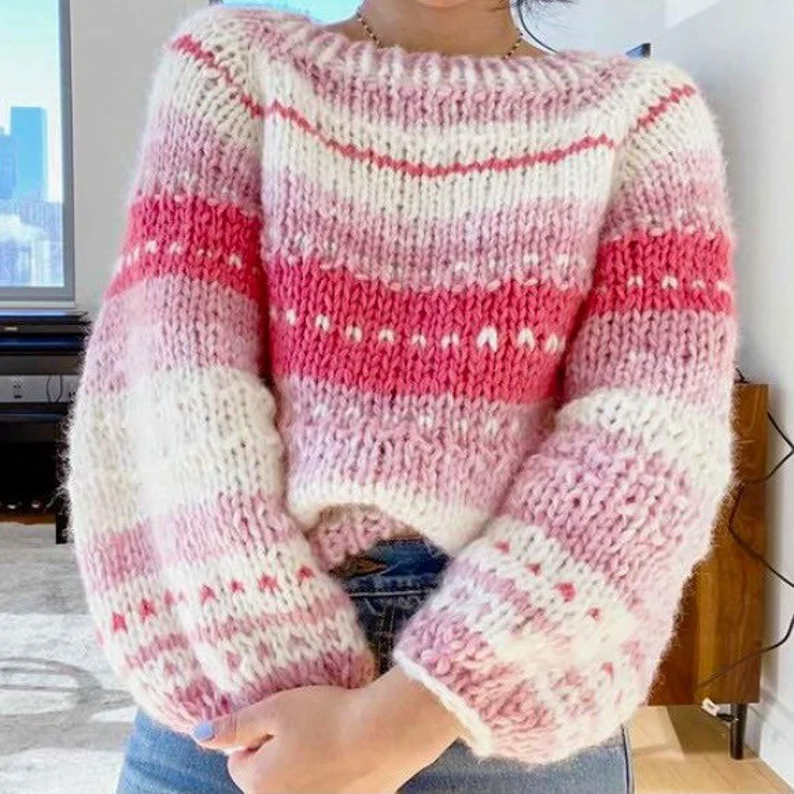 Stylish and warm knit sweater for women