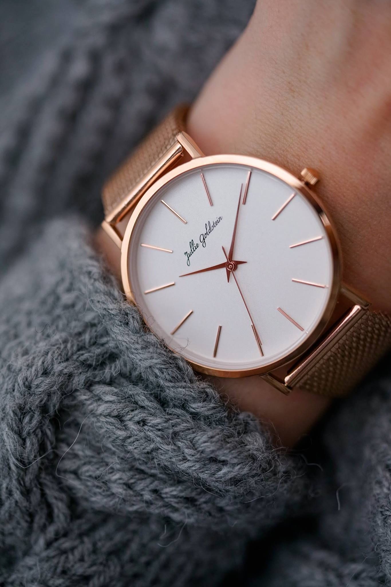 The Ultimate Guide to Women’s Watches:
Styles, Brands, and Trends