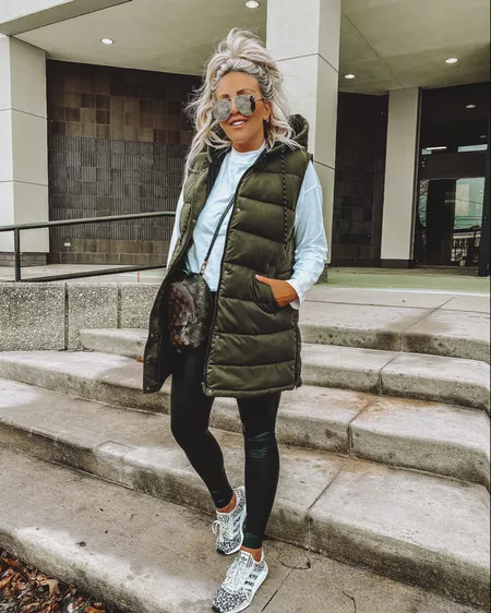 How to Wear Long Down Vest: Top 13 Outfit Ideas for Ladies