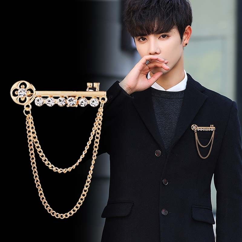Go trendy with mens brooch