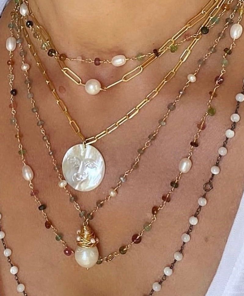 Stylish and incredible mother of pearl necklace