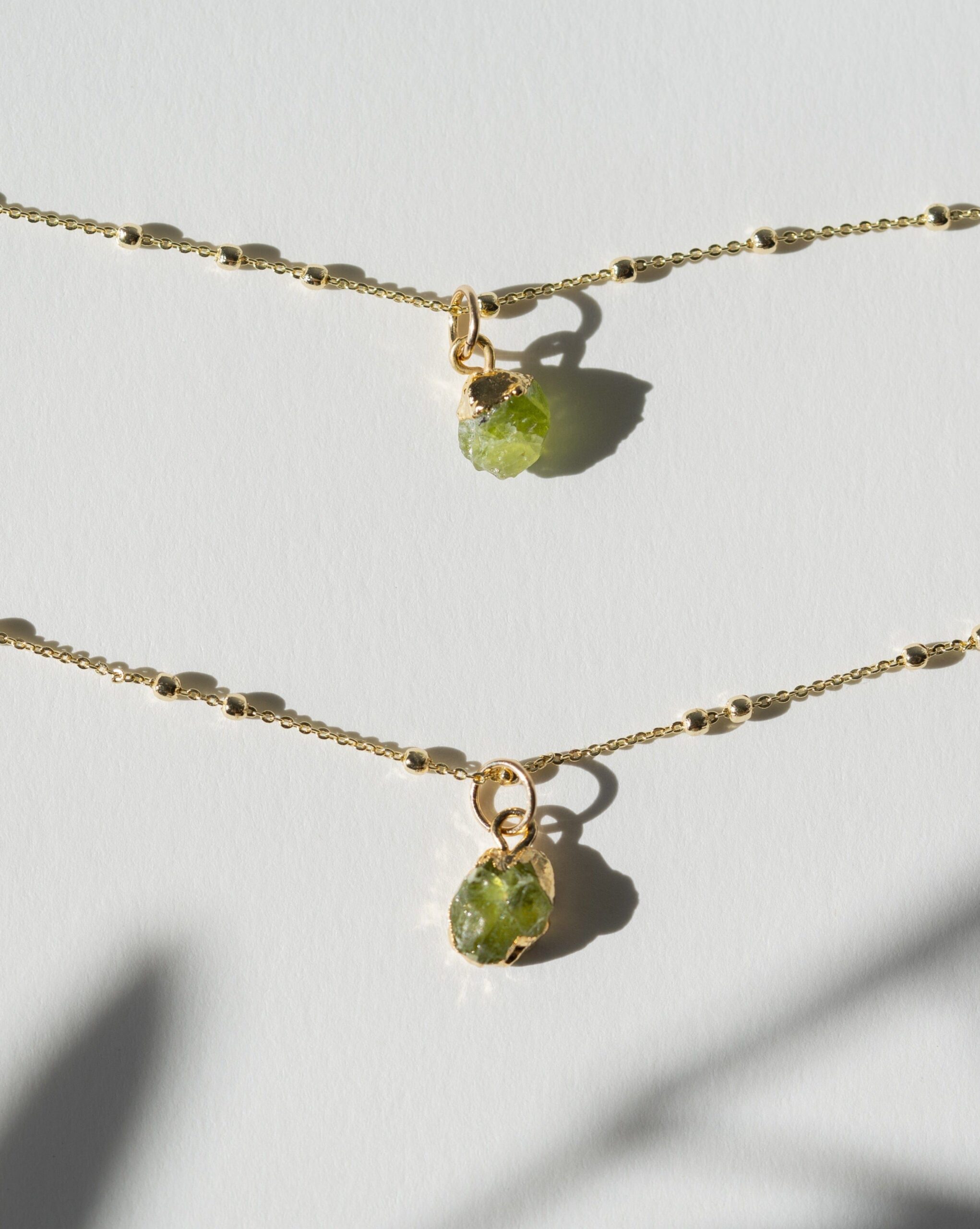 The Stunning Beauty of Peridot Necklaces:
A Must-Have Addition to Your Jewelry Collection