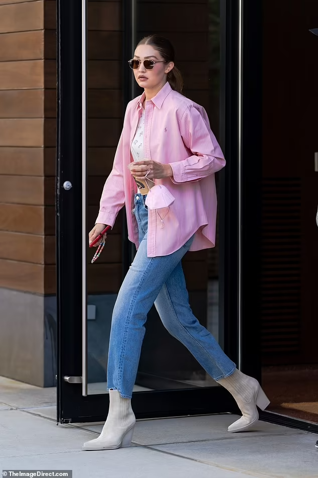 How to Wear Pink Shirt: 15 Ladylike Outfit Ideas for Women