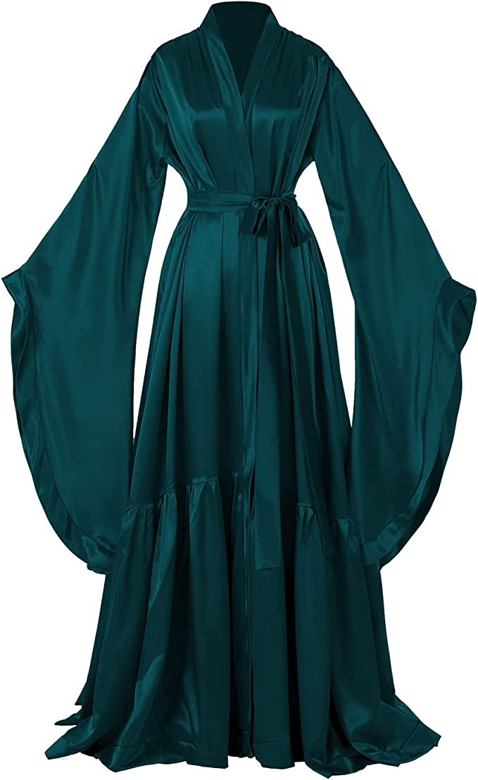 The Luxurious Appeal of Silk Robes: A
Timeless Wardrobe Essential