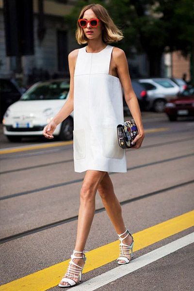 The Timeless Elegance of the Sleeveless
Shift Dress