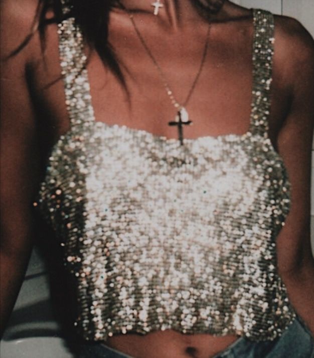 Shine Bright in a Sparkly Crop Top: How
to Style for Any Occasion