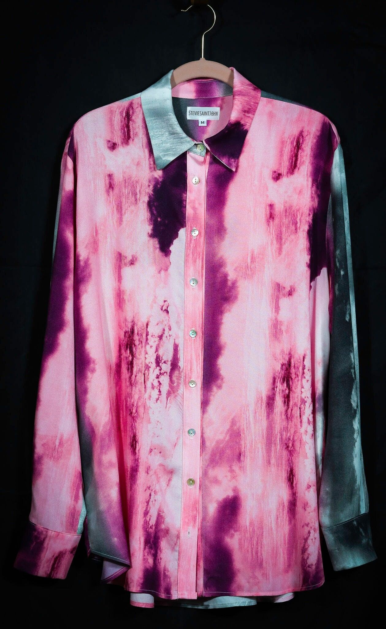 How to Create the Perfect Tie Dye Long
Sleeve Shirt