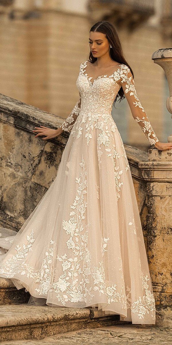 The Ultimate Guide to Finding the Perfect
Wedding Ball Gown