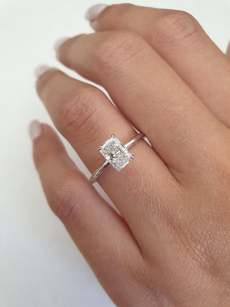 The Beauty of White Gold: A Guide to
Choosing the Perfect Engagement Ring