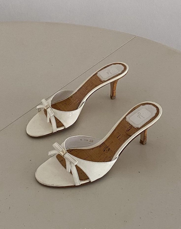 The Perfect Pair: Styling White Kitten
Heels for Any Occasion
