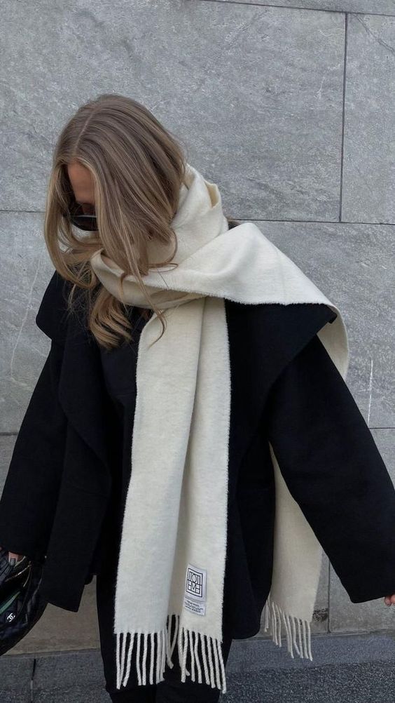 Make stylish look in winters with winter scarves