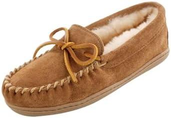 Explore Cozy Women's Slippers for Comfort and Style