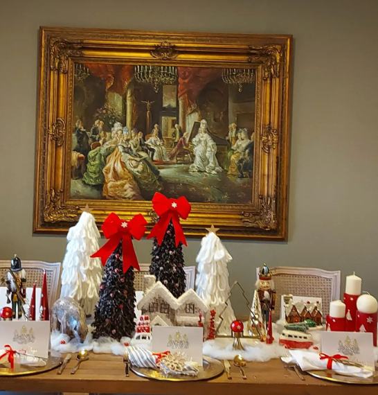 Classic Christmas Table with Nutcrackers