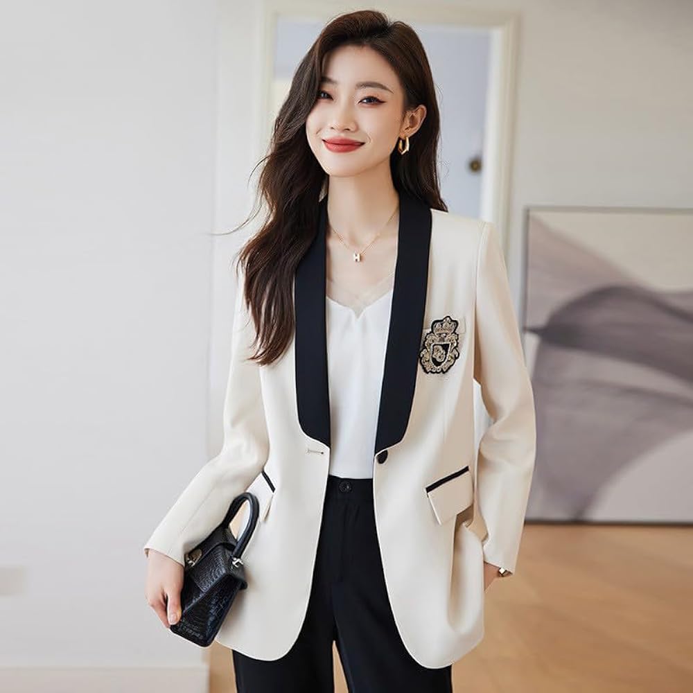 Classic Black And White Office Outfit