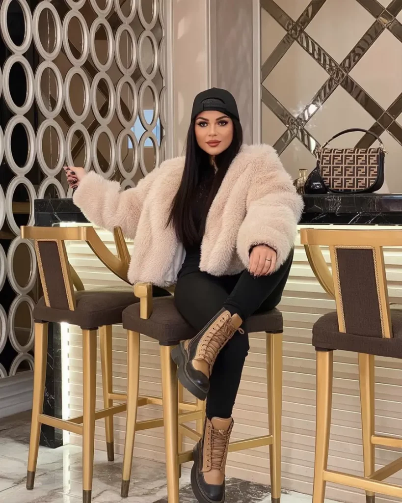 Après-Ski Chic Outfit